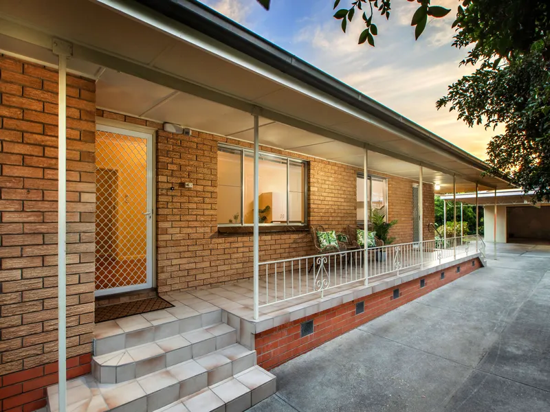 Four Bedroom Family Home – Convenient North Albury Location. 