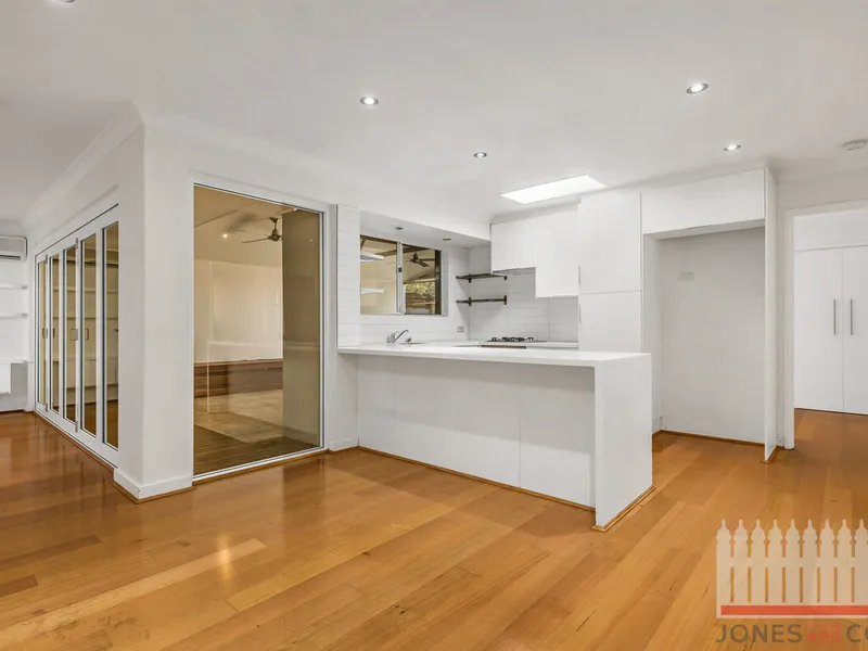 72 Teague Street, Victoria Park WA 6100