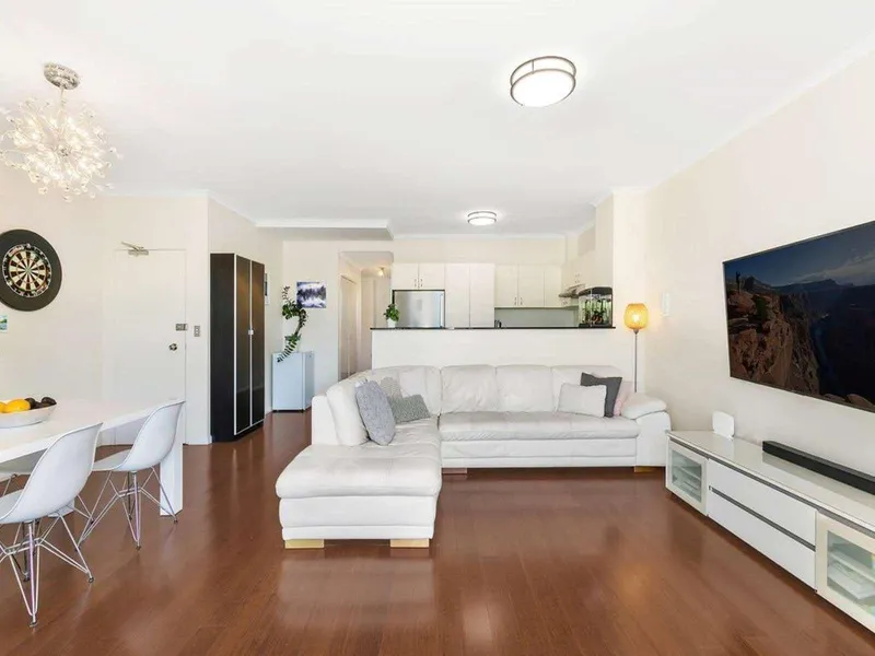 Private apartment in a sought-after urban location