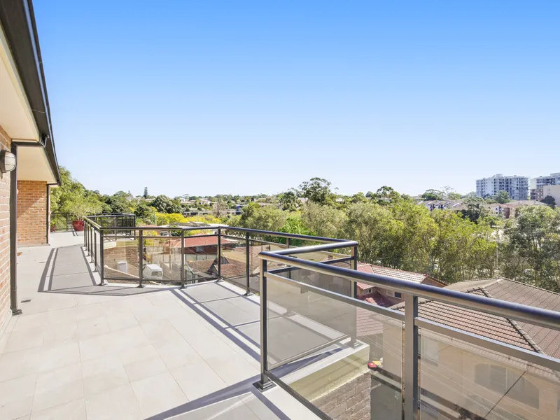 Sunny Penthouse Style Apartment