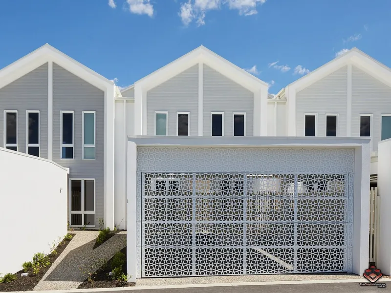 Stunning townhome with double garage