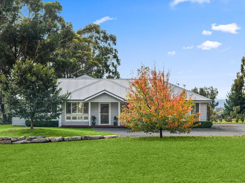 Superb Lifestyle Property with Separate Cottage