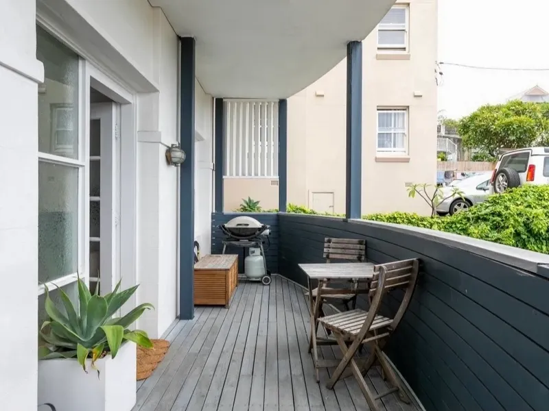 Three Bedroom Apartment with Parking