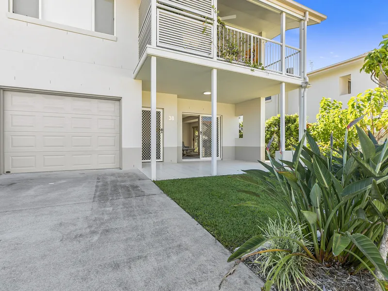 Your relaxed coastal lifestyle awaits!