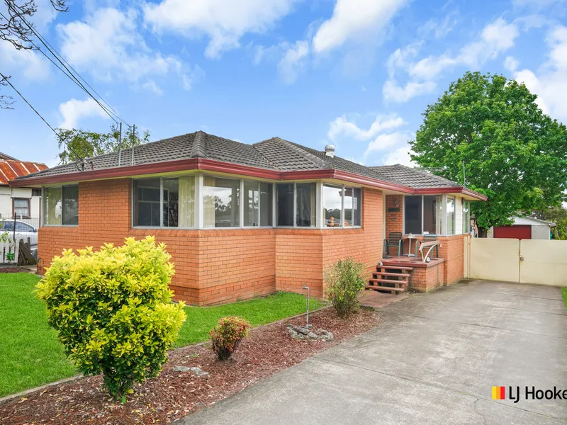 1085m2 BLOCK + 4 BEDROOMS + MASSIVE GARAGE