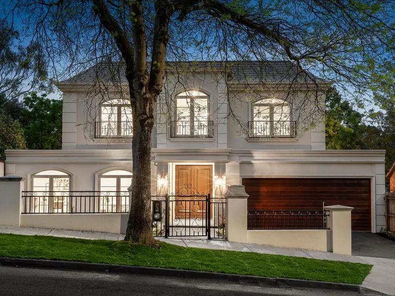 Brand New Prestige Property in Prime Position First time to Lease Now