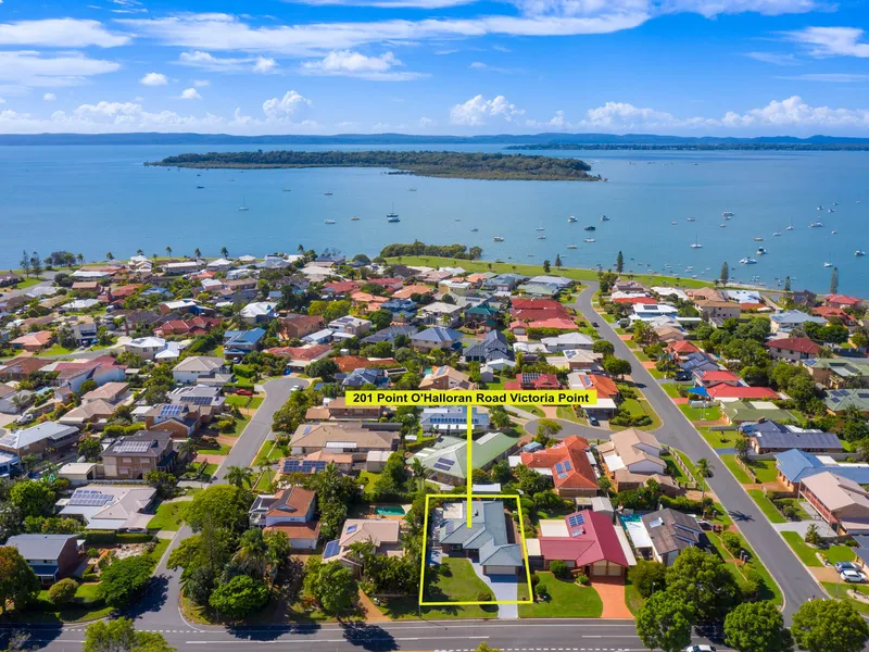 FULLY RENOVATED FAMILY HOME IN HIGHLY SOUGHT AFTER VICTORIA POINT LOCATION