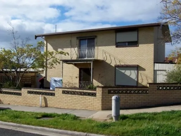 Central Kennington Location