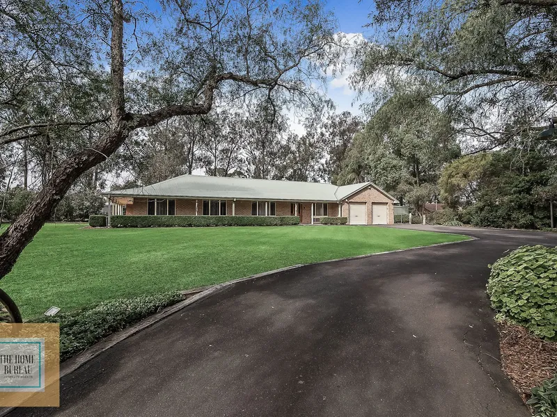 Recently Refreshed Windsor Downs Estate