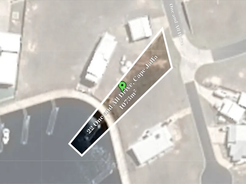 Deluxe marina frontage land with pontoon