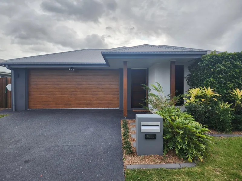 CABOOLTURE - FAMILY & MODERN