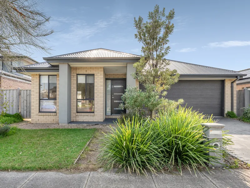 Stunning Four-Bedroom Family Home in Saltwater Coast Estate