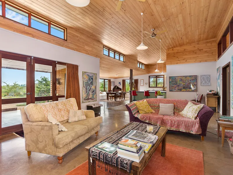 Escape to the country! Home plus income in Idyllic Location