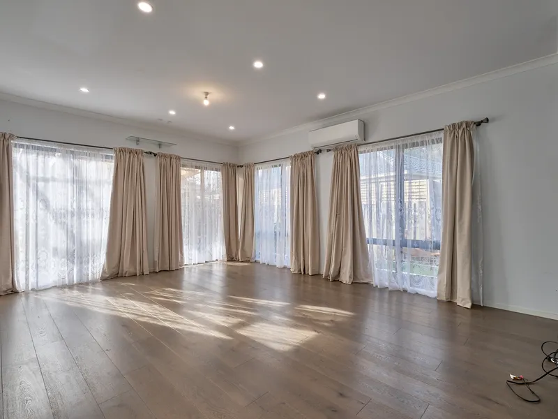 Architectural Rear Brilliance in Court Locale