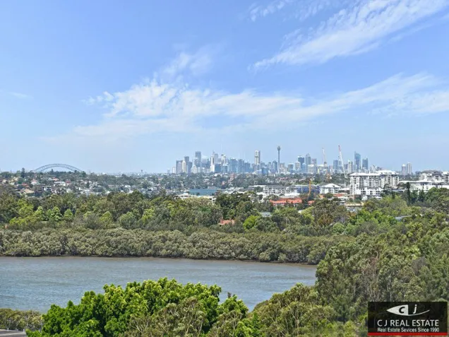 MIRVAC PINNACLE | City View 1 bed apartment, top end complex, prime location