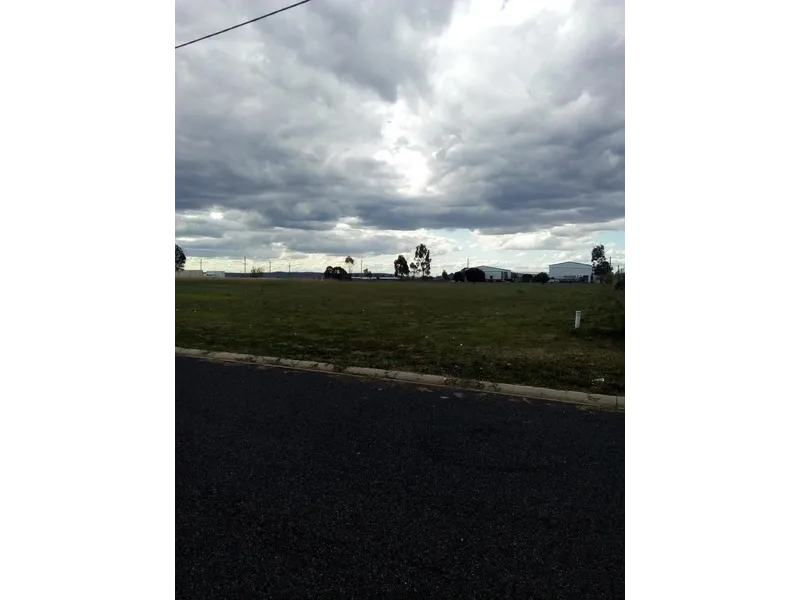 FANTASTIC INVESTMENT OPPORTUNITY - LIVE AND WORK FROM THE SAME LOCATION