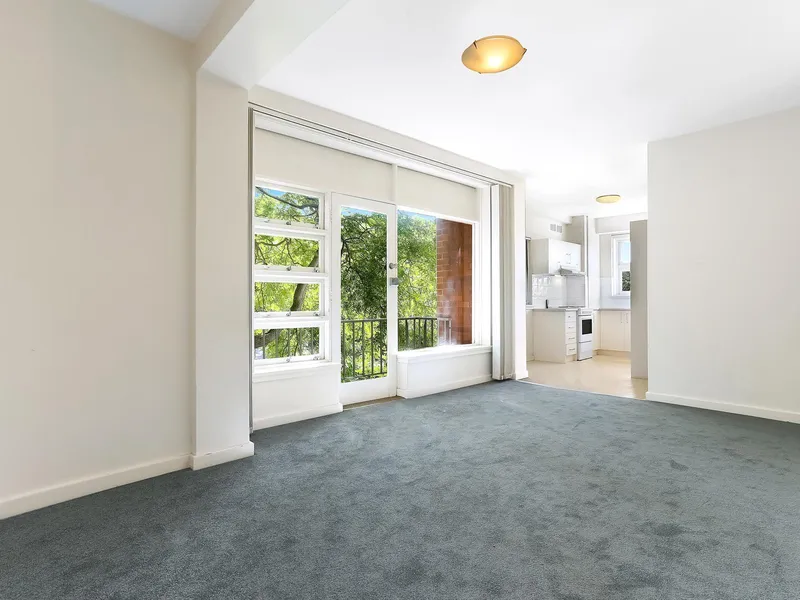 2 Bedroom Secure Apartment in Prime Location