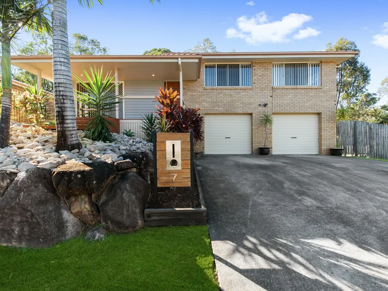GREAT HOME IN CUL-DE-SAC LOCATION!