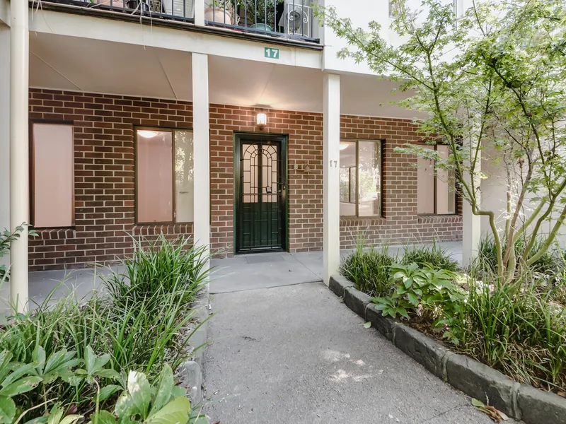Ground level light-filled unit surrounded by gardens -DEPOSIT TAKEN