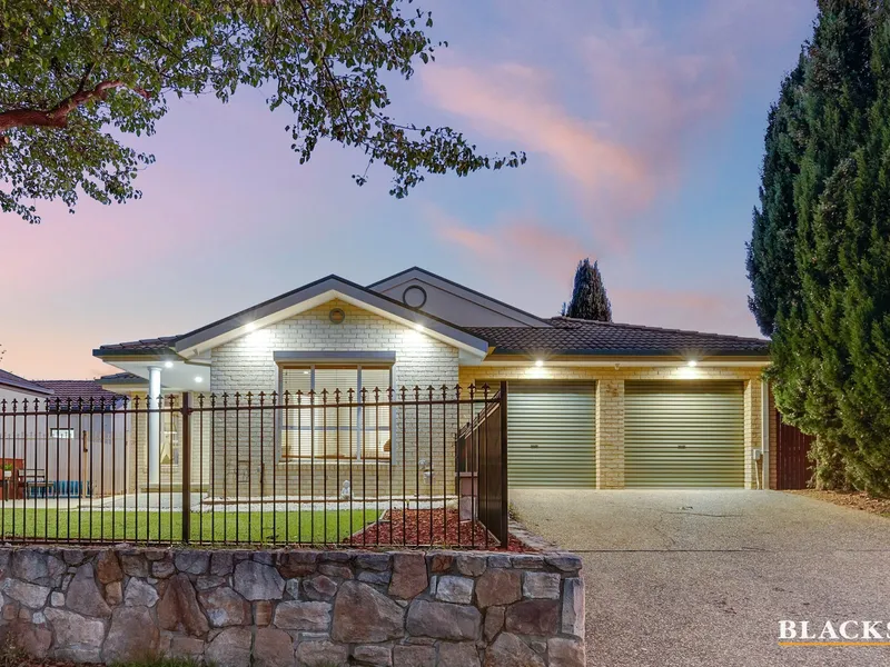 Your Own Private Oasis at 4-Bedroom Family Home in Bruce