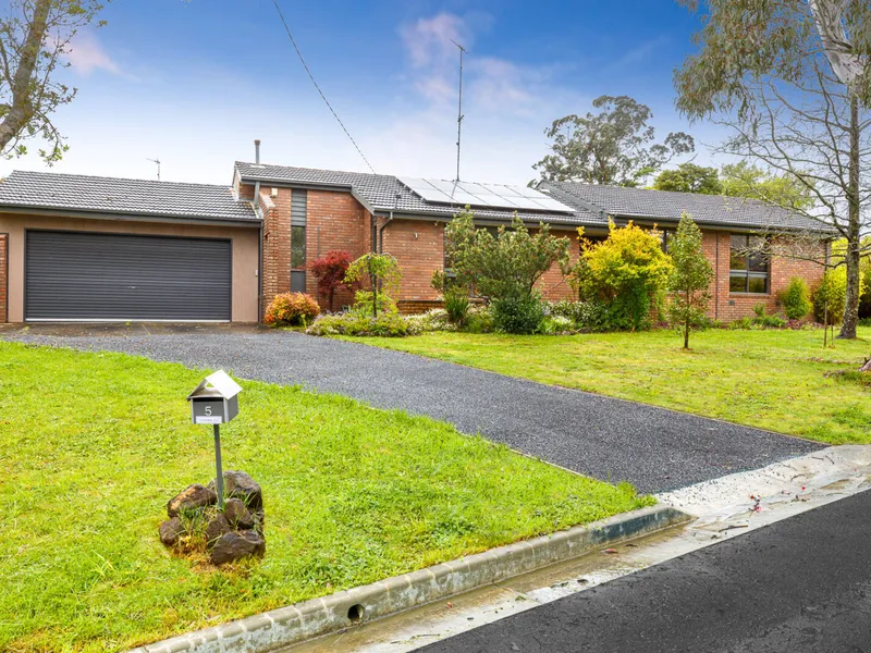 Family home in leafy Mount Helen