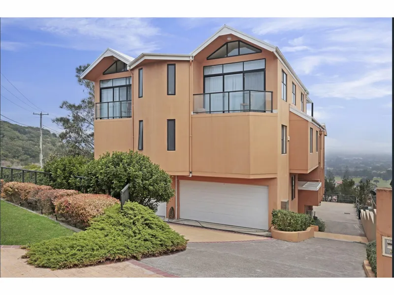 AIR-CONDITIONED MODERN UNIT IN PERFECT LOCATION