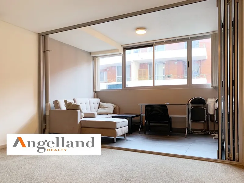 Sunny And Fully Furnished Apartment In Heart Of Burwood Available NOW