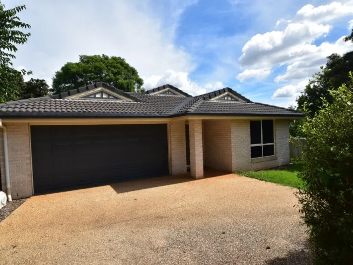 Magnificent Mount Lofty Home!