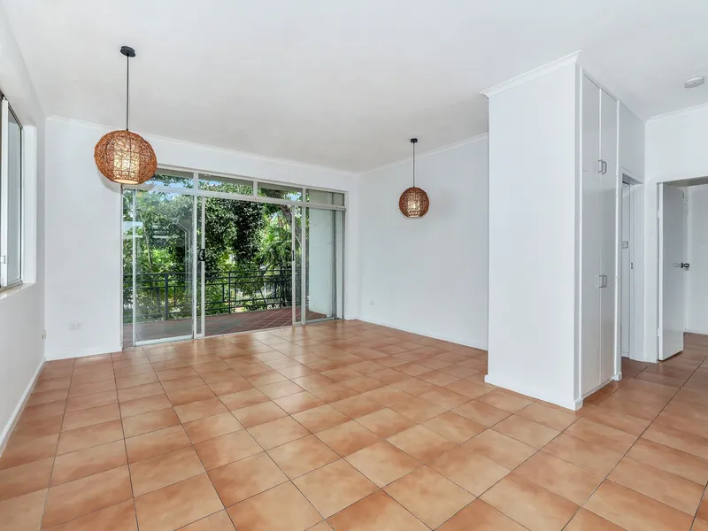 Tranquil Treetop Abode