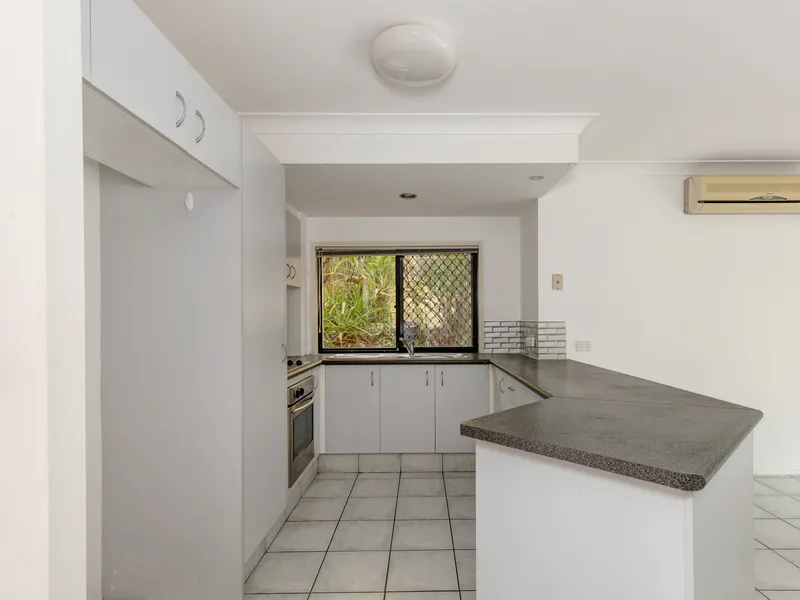 Three Bedroom Townhouse in Central Location!