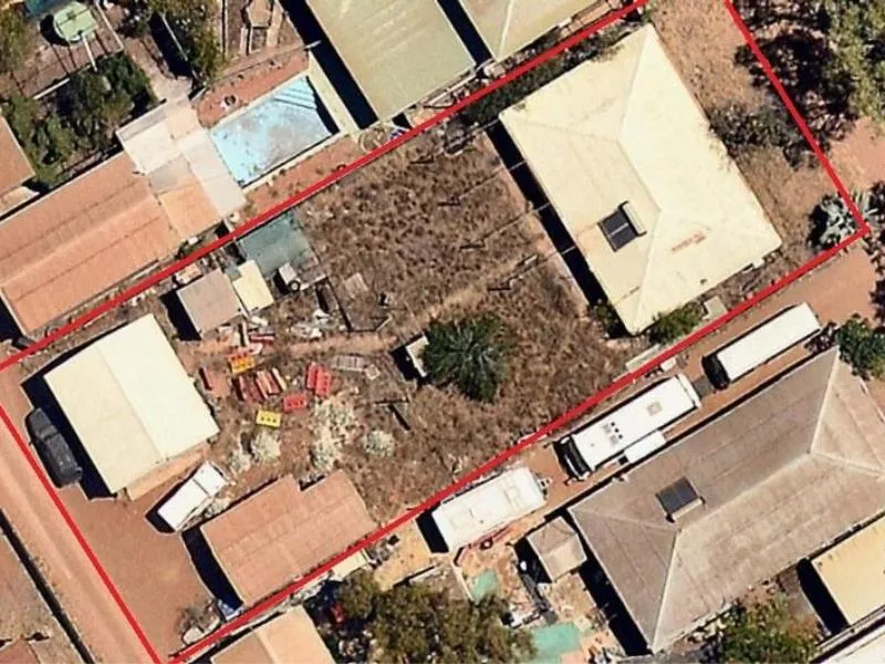 VACANT LAND SLAP BANG MIDDLE OF TOWN