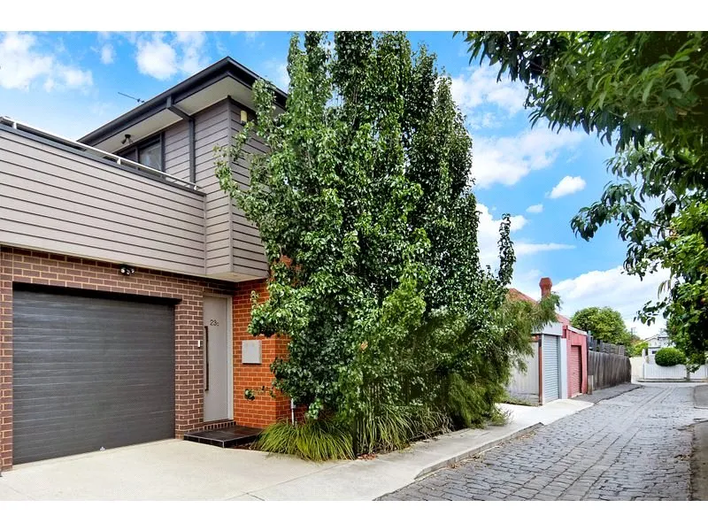 TOWNHOUSE LIKE NO OTHER!