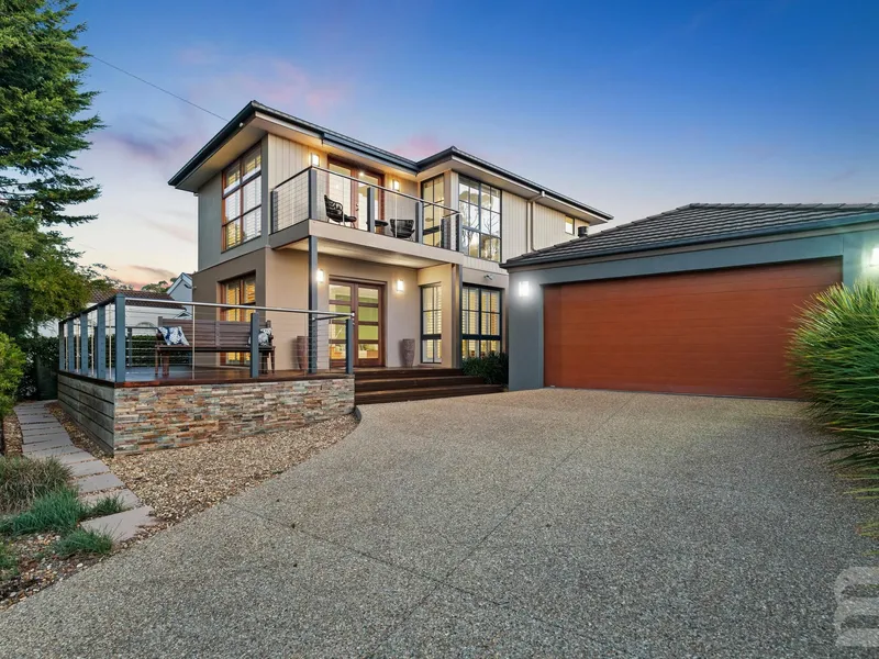 Beautiful Family Home with Bay Views, Perfect for Entertaining