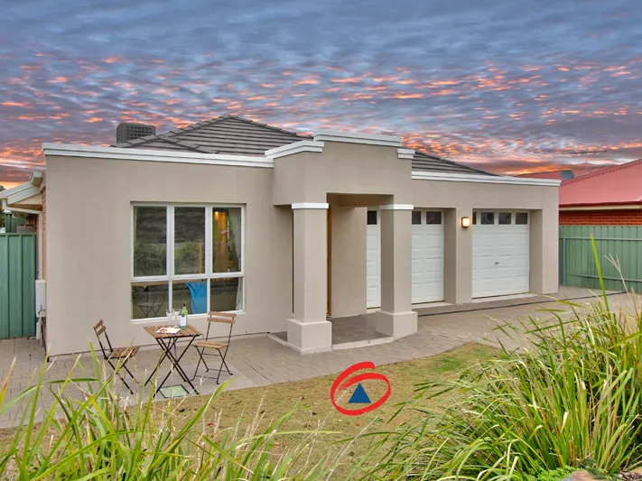 MODERN FAMILY HOME IN FANTASTIC LOCATION – PRICED TO SELL