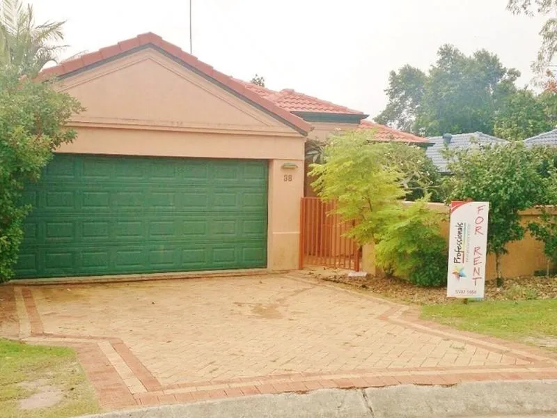 3 Bedroom Family Home Located In Centennial Park Estate
