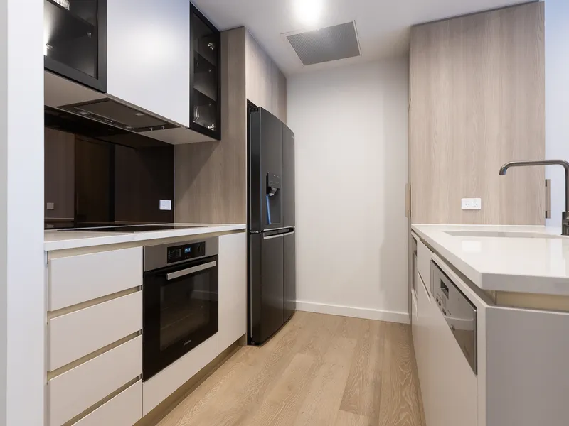 Stunning One Bedroom Plus Study Apartment at The Griffin