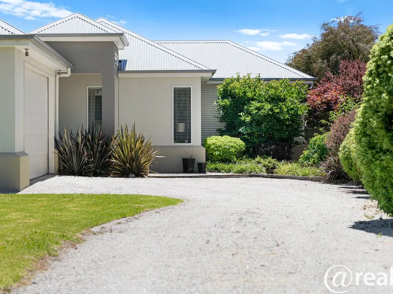 Luxury Living, Stunning Views