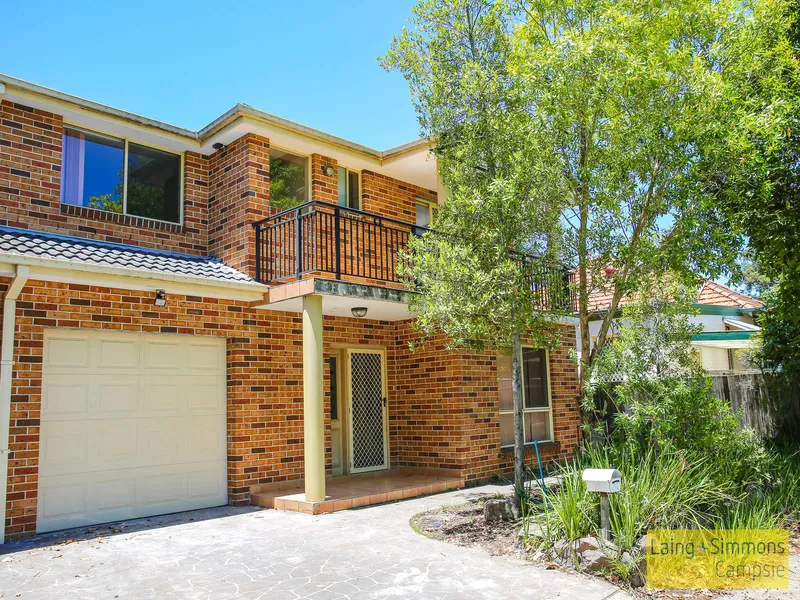 Modern Duplex, Great Location