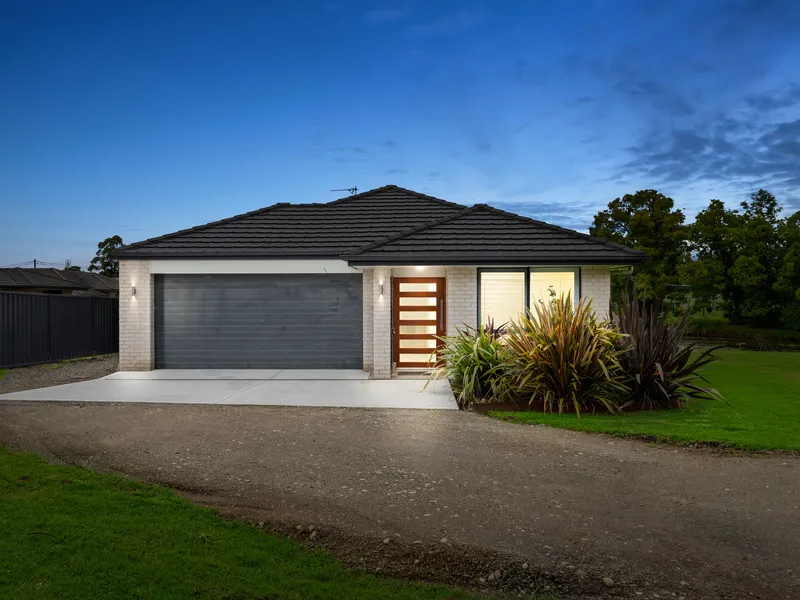 Coral built home on 2,447sqm!