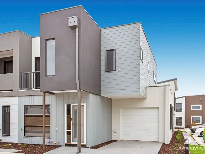 BEAUTIFUL TOWNHOUSE IN A GREAT LOCATION