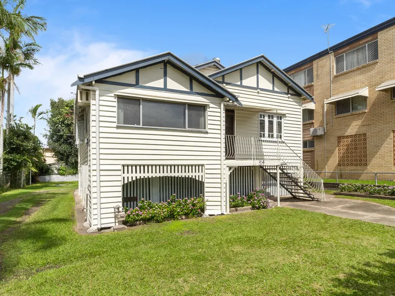 LMR zoned double gable Queenslander