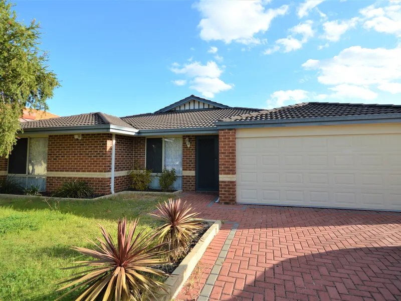 SPACIOUS 4x2x2 REPRESENTS FAMILY LIVING AT ITS BEST!
