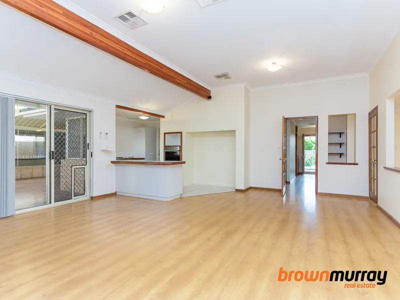 CUL-DE-SAC LOCATION & POWERED WORKSHOP