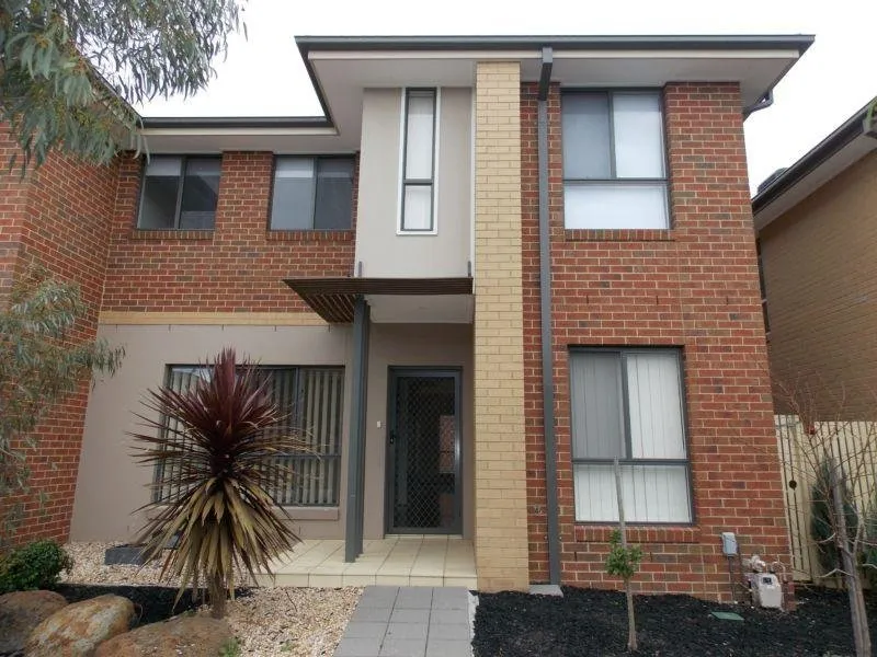 TAYLORS HILL AT ITS BEST!