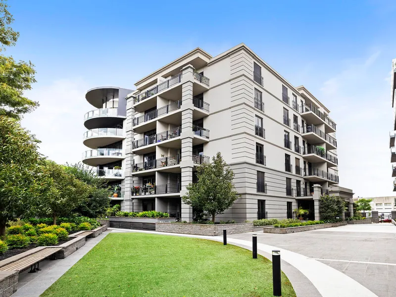 Top Quality, Top Floor…You Won’t Top This One!