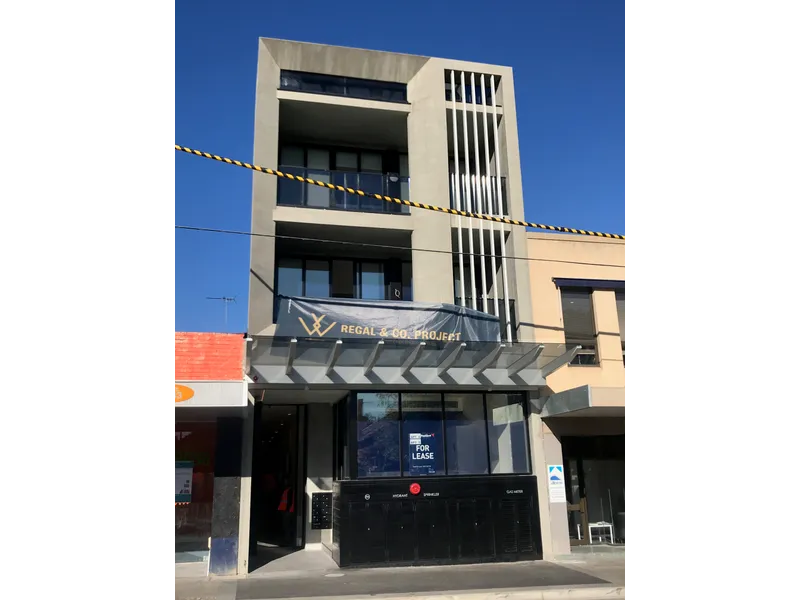 Designer living nestled between Brighton and East Brighton