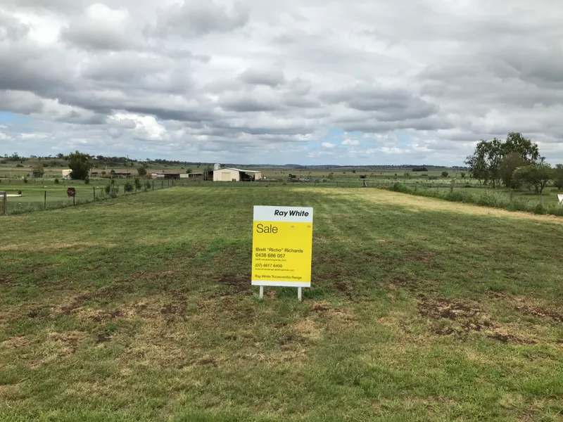 Great Block, Great Views, Great Price!!