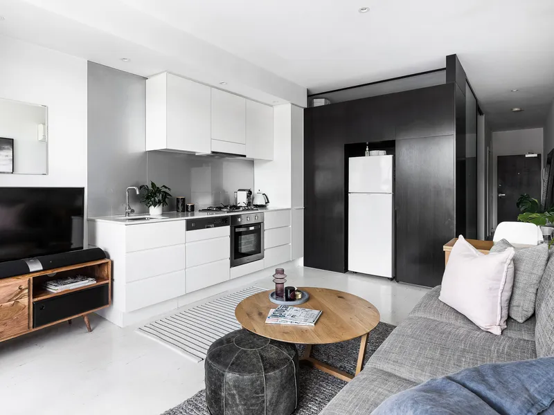 Sleek modern apartment in enviable location