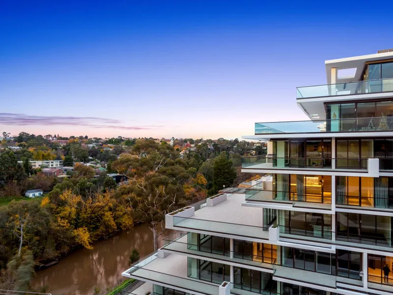 Massive Chefs Kitchen and Island Bench