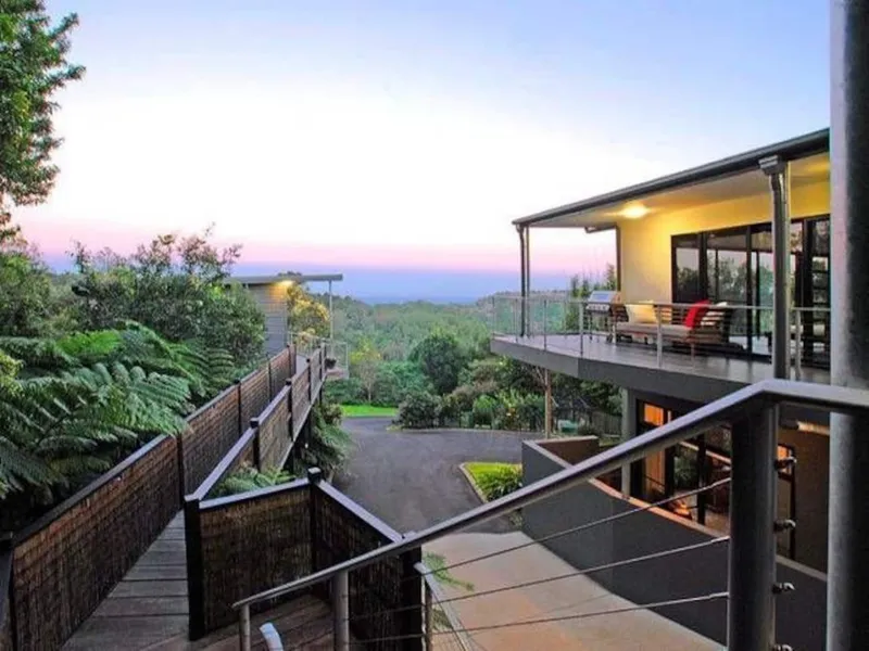 Mullara- Stunning Home With Magical Lake Views